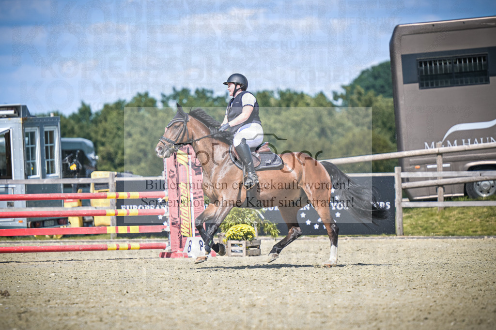 DOS_1108 | Entdecke hochwertige Reitturnierfotos von Foto Oger. Professionell, emotional und authentisch – jetzt Lieblingsmomente im Shop bestellen.Deutschlandweite Turnierfotografie. - Realisiert mit Pictrs.com