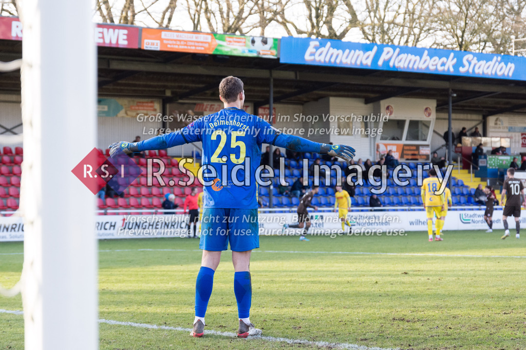 Fußball, Saison 2022/23, Regionalliga Nord, FC St. Pauli II - SV Atlas Delmenhorst, Edmund-Plambeck-Stadion (Norderstedt), 19.02.2023, 25. Spieltag | Eike Bansen (#25, SVA Delmenhorst, Torwart) von hinten