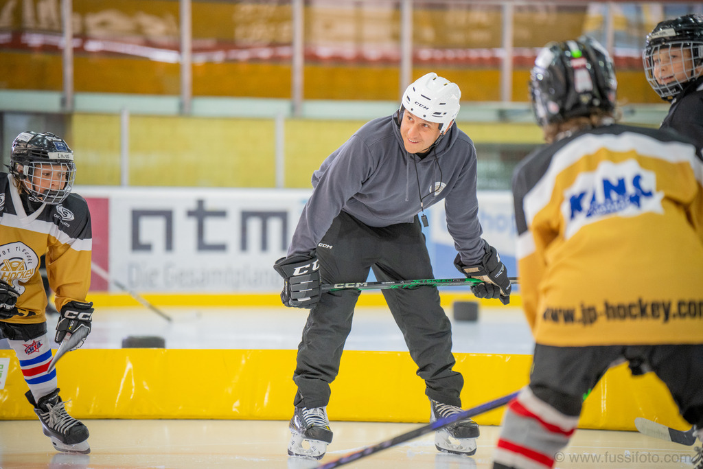 2025-09JP Hockey-Camp-Widnau-1488 | "Fussifoto.com – Ihr Ansprechpartner für hochwertige Fotografie! Entdecken Sie kreative Bilder und professionelle Dienstleistungen. Kontaktieren Sie uns für Ihre Projekte!"