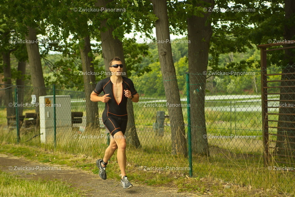 2023_0630_KoberTriathlon_Jeder0590 | Urban. Natur. Panorama. Luftbild. 
Der Bildershop für aufregende Perspektiven!
Für Deko, Wandbild und Kalender!
Wir bringen LED-Bilder zum Leuchten!

