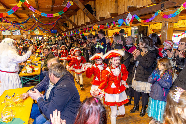 Bärentreiben in Steuerberg | Bildershop von pixelworld.at - Realisiert mit Pictrs.com