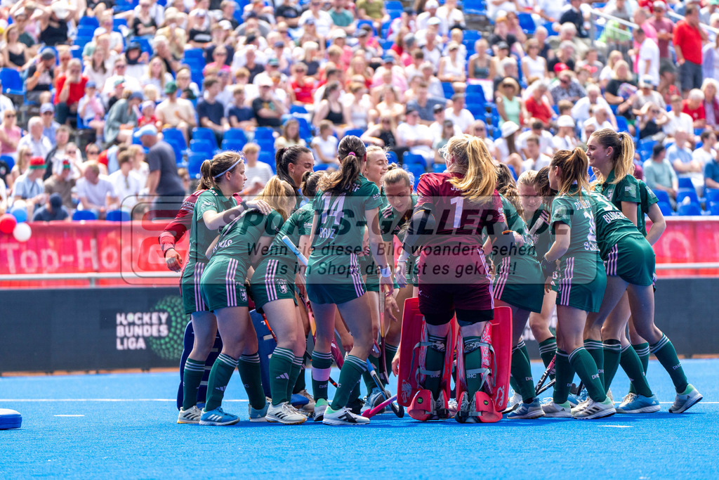 Final4_20250531-1306-HK107637 | Krefeld, Deutschland, 31.05.2025:  Feldhockey Final4 2025 – „Deutsche Feldhockey-Meisterschaften 2025“ im Gerd-Wellen-Hockeyanlage am 31.05.2025 in Krefeld, Deutschland. (Foto von Kramhöller/Fehrmann/Kaste)Krefeld, Germany, 31.05.2025: Feldhockey Final4 2025 – „Deutsche Feldhockey-Meisterschaften 2025“ in Gerd-Wellen-Hockeyanlage at 31.05.2025 in Krefeld, Deutschland. (Foto from Kramhöller/Fehrmann/Kaste)