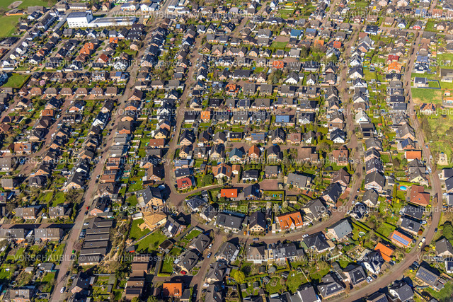 Rees240312676 | Luftbild, halbrundes Wohngebiet und Wohnsiedlung Queckvoor, Rees, Niederrhein, Nordrhein-Westfalen, Deutschland