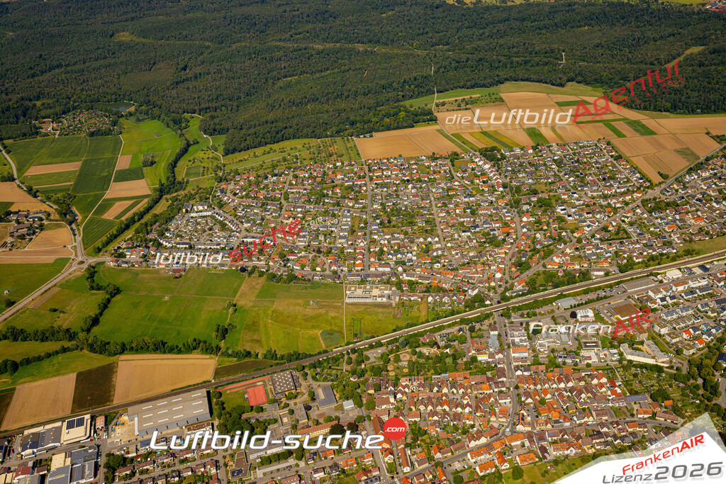 Das Luftbild zeigt :  Illingen - Die Luftaufnahme wurde 2024 vom UL-Flugzeug aus erstellt ( keine Drohne ) - Hochauflösende Luftaufnahme - Für grossformatige Ausdrucke geeignet. Die Geschenkidee !Mit Lizenz und Bildrechte bestellbar
