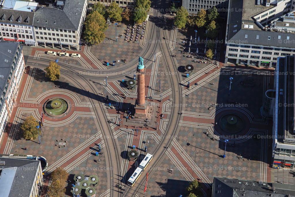 3070007 | Der Luisenplatz mit dem Ludwigsmonument, Stadtmittelpunkt von Darmstadt wurde 1820 nach Großherzogin Luise Henriette Karoline von Hessen-Darmstadt (1761–1829) benannt