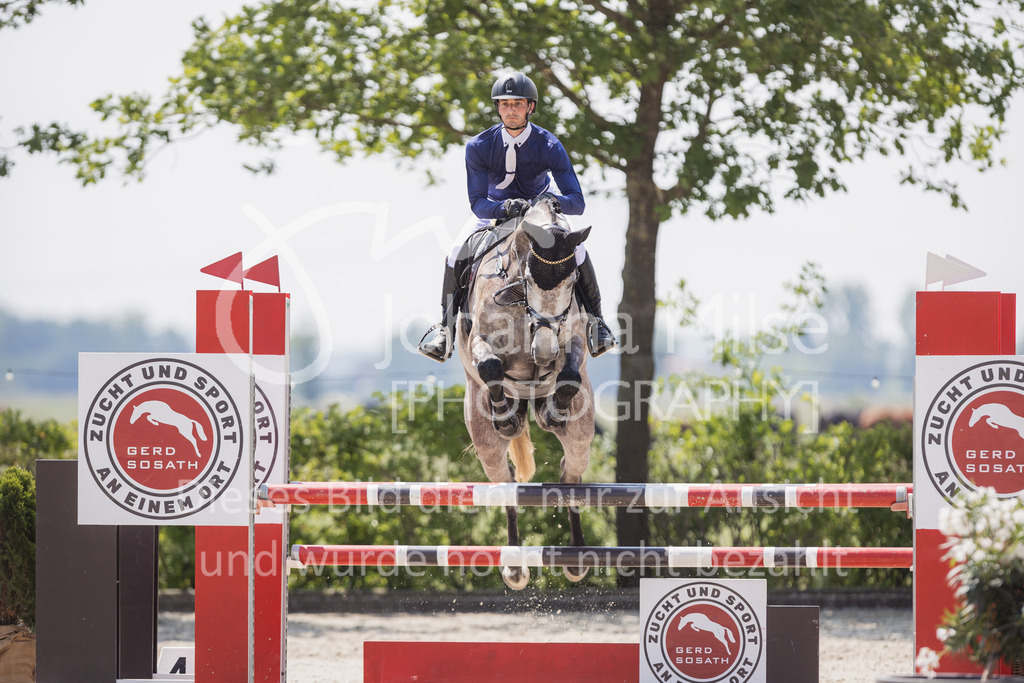 230616_Lemwerder_Springpf-L1-525 | Deine schönsten Turniermomente als professionelle Fotos! Entdecke hochwertige Pferdesport-Fotografie im Online-Shop. Jetzt Fotos finden & bestellen!