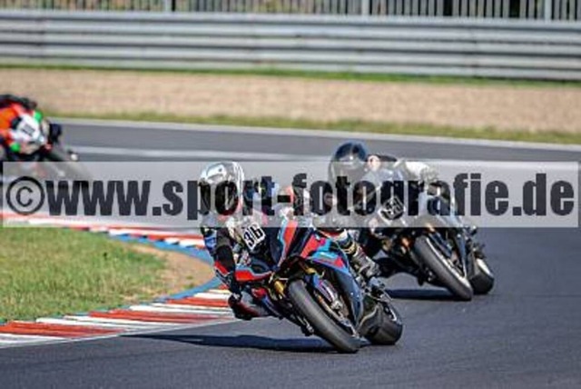 spof8350 | Professionelle Fotos von Sportveranstaltungen, aber auch Hochzeiten und anderen Events. - Realisiert mit Pictrs.com