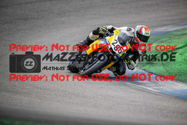 MaZZes_FotoMatrix_240702_6007705_0779 | WEISS