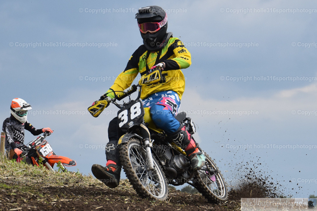 DSC_0010_01 (2) | Sportfotografie , Motorsport, Motoross, Reitsport, Mointainbike, Enduro,
Landschaft , Outdoor, Eventfotografie, Landschaft, Bilder online bestellen - Realisiert mit Pictrs.com