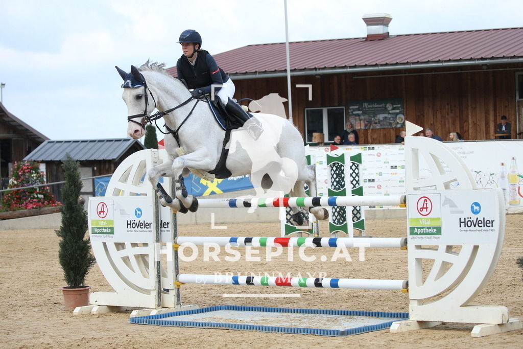 DL2Q5299 | Willkommen bei Brunnmayr - Design & Fotografie – Ihrem Spezialisten für Reitturniere und Pferdeveranstaltungen in Oberösterreich, Salzburg und Bayern! Seit über 17 Jahren sind wir leidenschaftlich dabei.