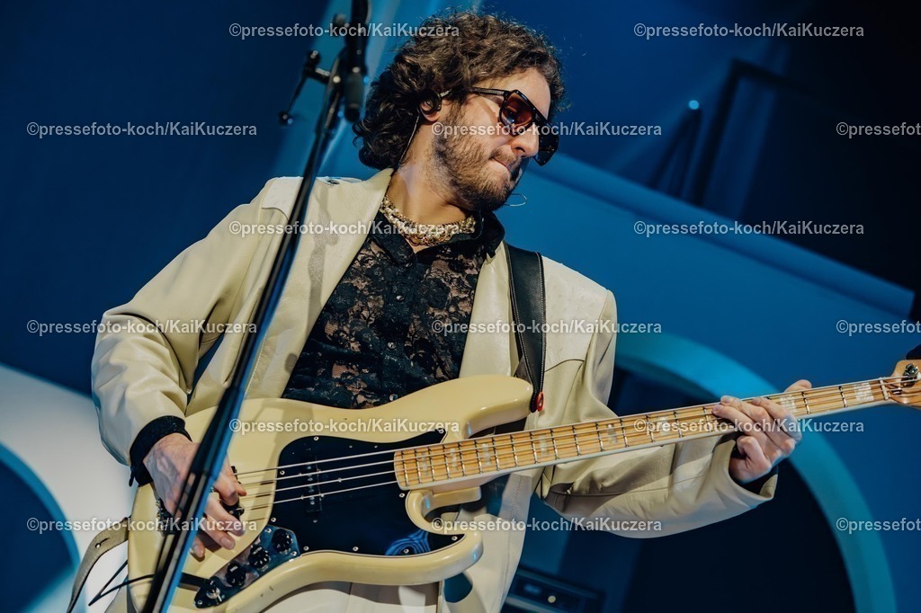 xKKU0604251025 | 06.04.2025, xkkux, Düsseldorf, Roy Bianco und Die Abbrunzati Boys performen bei ihrer Kult-Tour 2025 in der Mitsubishi Electric HALLE. 