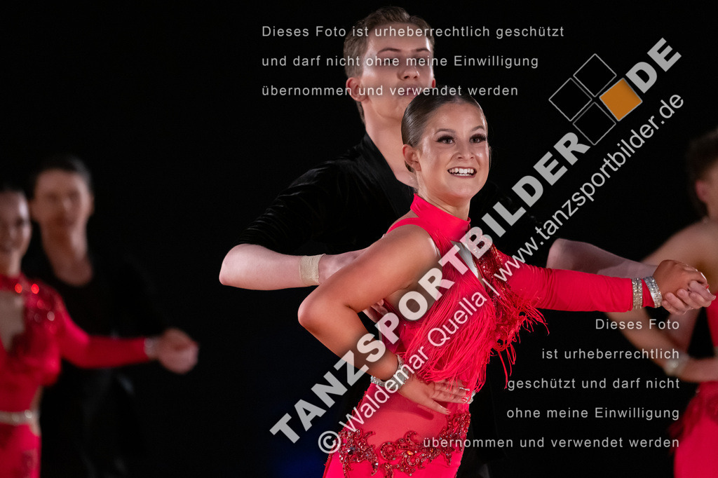 20250504-10333 | Hier finden Sie Tanz Bilder vom Latein und Standard Formationen tanzen. Sportbilder vom Tanzsport. Schöne Fotos und von Weltmeisterschaft, Europameisterschaft, Bundesliga, Regionalliga, Oberliga und Landesliga sowie von GOC Stuttgart, DanceComp, WM Bremen