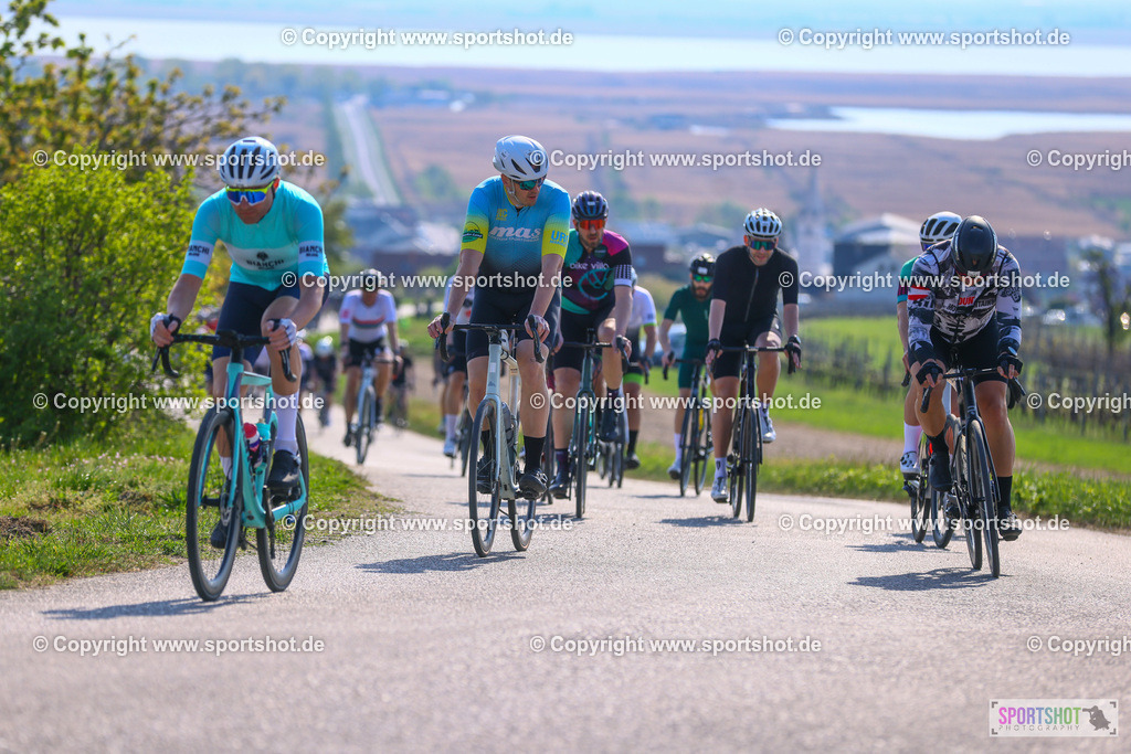 TRA_0552 | Neusiedlersee Radmarathon 2026@sportshot_your_pictrs #yourpictures#roadtowm2029 #nrm #neusiedlerseeradmarathon #neusiedlersee #neusiedlerseetourismus #burgenland #mörbisch #nrm26 #burgenlandtourismus #voglundco #poweredbyburgenlandtourismus #radsport #rad #marathon #ucigranfondo #visitburgenland #ucigranfondoworldseries