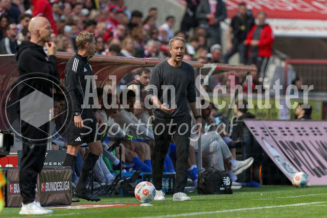 25.04.2026, GER, Fussball, Herren, 1. BL, Saison 2025/2026, 1. FC Köln - Bayer 04 Leverkusen | Trainer Kasper Hjulmand (Bayer 04 Leverkusen) gestikuliert, Gestik 
