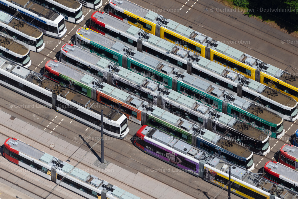 4029127 | BREMEN 01.06.2020 Nahverkehrs- und Tram- Straßenbahn- Depot der Städtischen Verkehrsbetriebe Bremer Straßenbahn AG in Bremen, Deutschland. Weiterführende Informationen bei: Bremer Straßenbahn Aktiengesellschaft. // Tram depot of the Municipal Transport Company Bremer Strassenbahn AG in Bremen, Germany. Further information at: Bremer Strassenbahn Aktiengesellschaft. Foto: Gerhard Launer