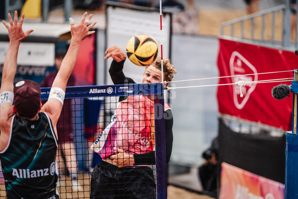 Beachvolleyball | Männer | Allianz German Beach Tour 2025 | Tourstop Hamburg | 29.05.2025 | Tamo Wüst beim Angriff