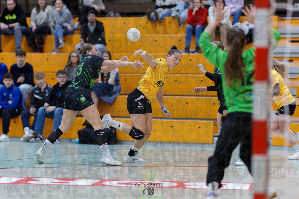 Frauen Oberliga Mitte (HHV); HSG Kleenheim/Langgöns II - HSG Eibelshausen/Ewersbach | Frauen Oberliga Mitte (HHV); HSG Kleenheim/Langgöns II - HSG Eibelshausen/Ewersbach am 01.11.2025 in Oberkleen (Weidig-Halle)Photo © 2025 - Jörg Heinrich - Realisiert mit Pictrs.com