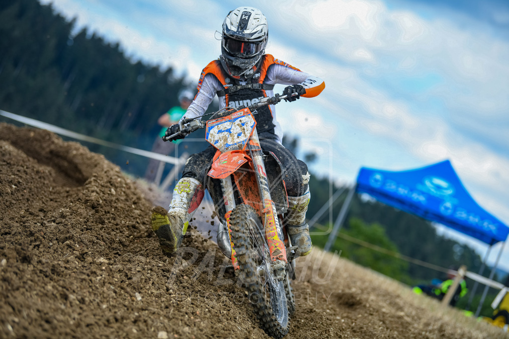 Lady (126) | Paeschuphoto Shop - Wer nicht sucht der auch nicht findet.Ob Motocrossbilder oder von einem besuchtem Spiel, Hauptsache Action. - Realisiert mit Pictrs.com