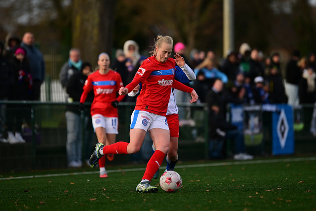 Fußball I Frauen I Saison 2025-2026 I Regionalliga Nord I 11. Spieltag I Hamburger SV U20 - Holstein Kiel I 29284 | Der Sportfotograf. - Realisiert mit Pictrs.com