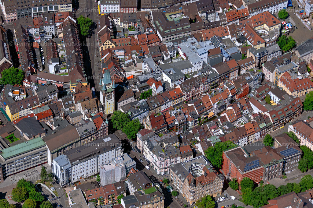 4033418 | ALTSTADT 30.06.2020 Stadtzentrum im Innenstadtbereich  in Altstadt im Bundesland Baden-Württemberg, Deutschland // The city center in the downtown area  in Altstadt in the state Baden-Wuerttemberg, Germany Foto: Gerhard Launer