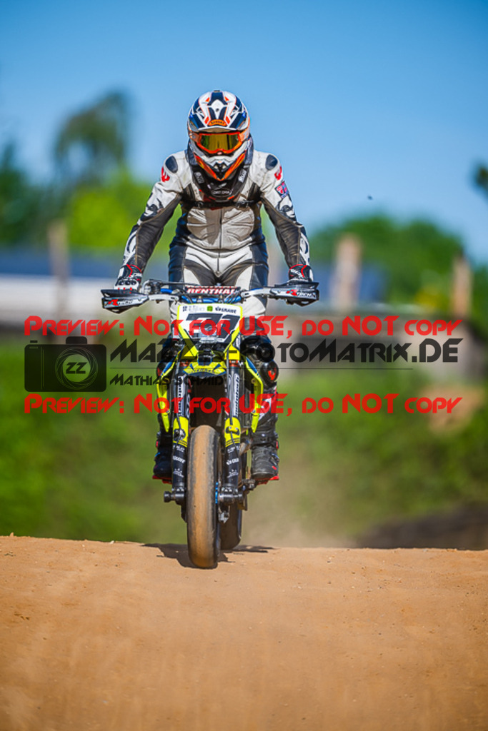 MaZZes_FotoMatrix_220528_5643 | Fotograf Mathias Schmid
Sportfotograf,
Eventfotograf,
Hochzeitsfotograf,
Portraitfotograf