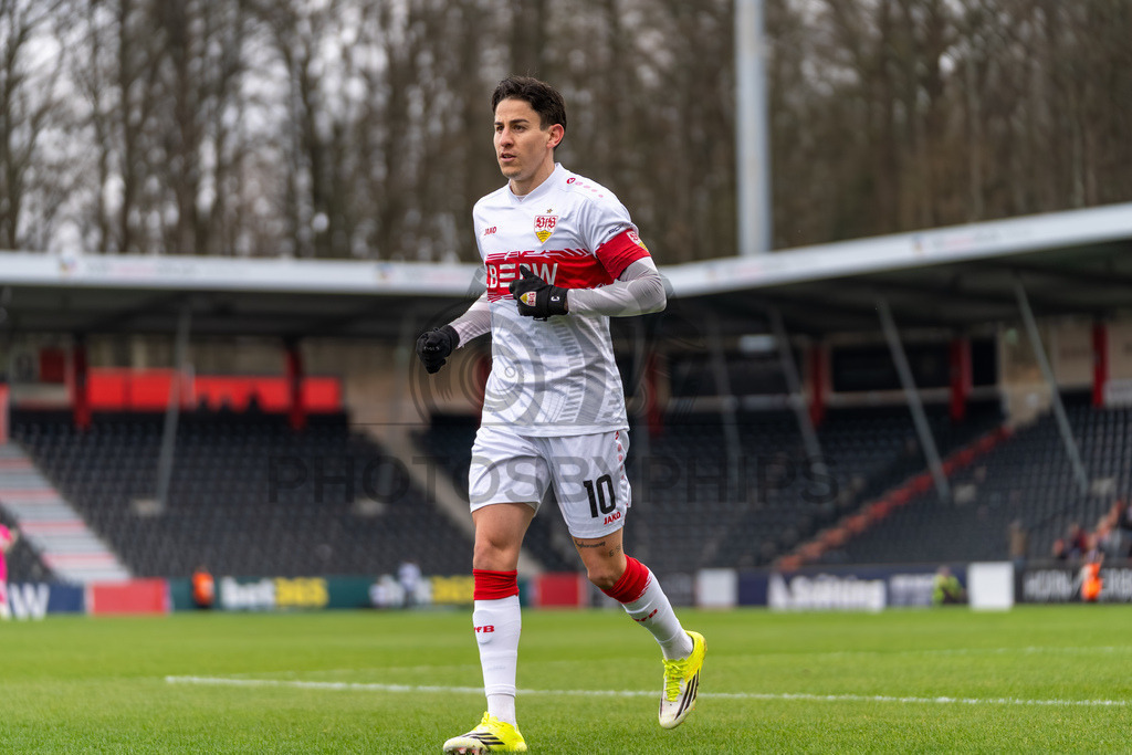 VfB Stuttgart II vs. TSG Hoffenheim II, Fussball, 3. Liga, 26. Spieltag, 15.03.2026 | Nicolas Sessa (VfB Stuttgart II, #10),VfB Stuttgart II vs. TSG Hoffenheim II, Fussball, 3. Liga, 26. Spieltag, 15.03.2026Foto: photosbyphips/Philip Ziegler