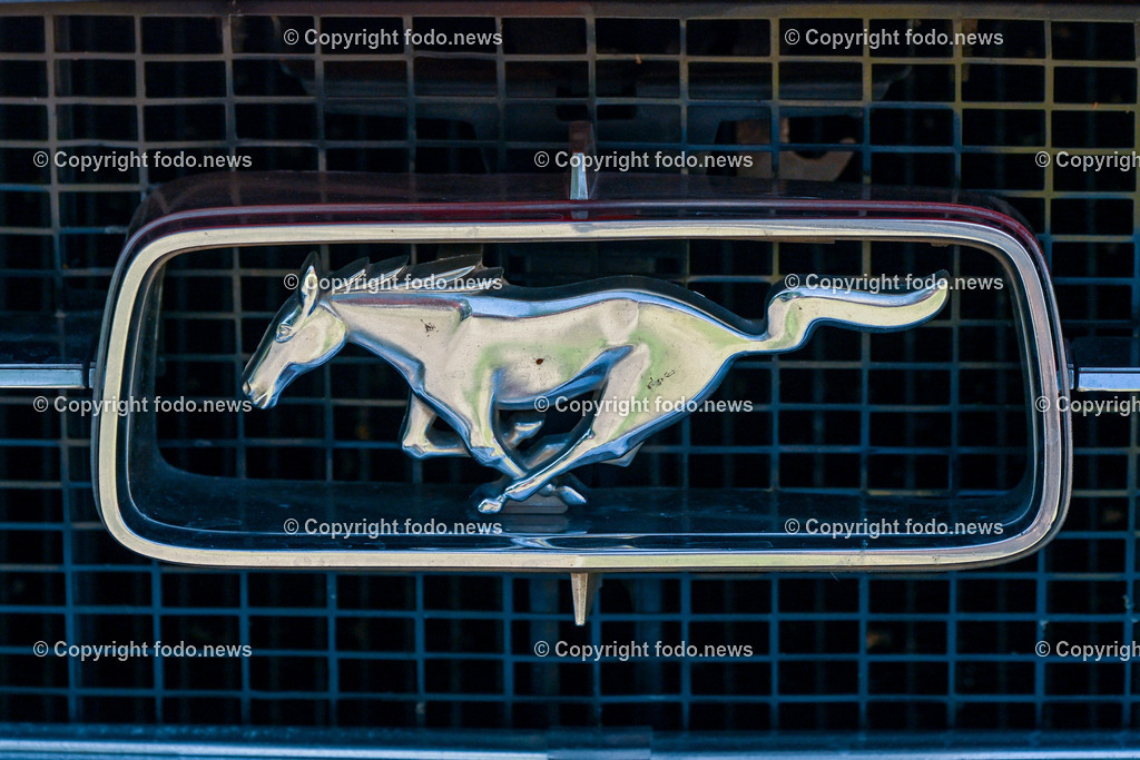 Slowakei_ Povazska Bystrica_ Veteran Tour Manin_ 14.06.2025-119 | 14.06.2025, Slowakei, SVK, Trenciansky kraj, Povazska Bystrica, im Bild Oldtimer Klub, Historische Fahrzeuge, Veteran Tour Manin, Auto, Alt, Besucher, Menschen, Feature, Symbolbild