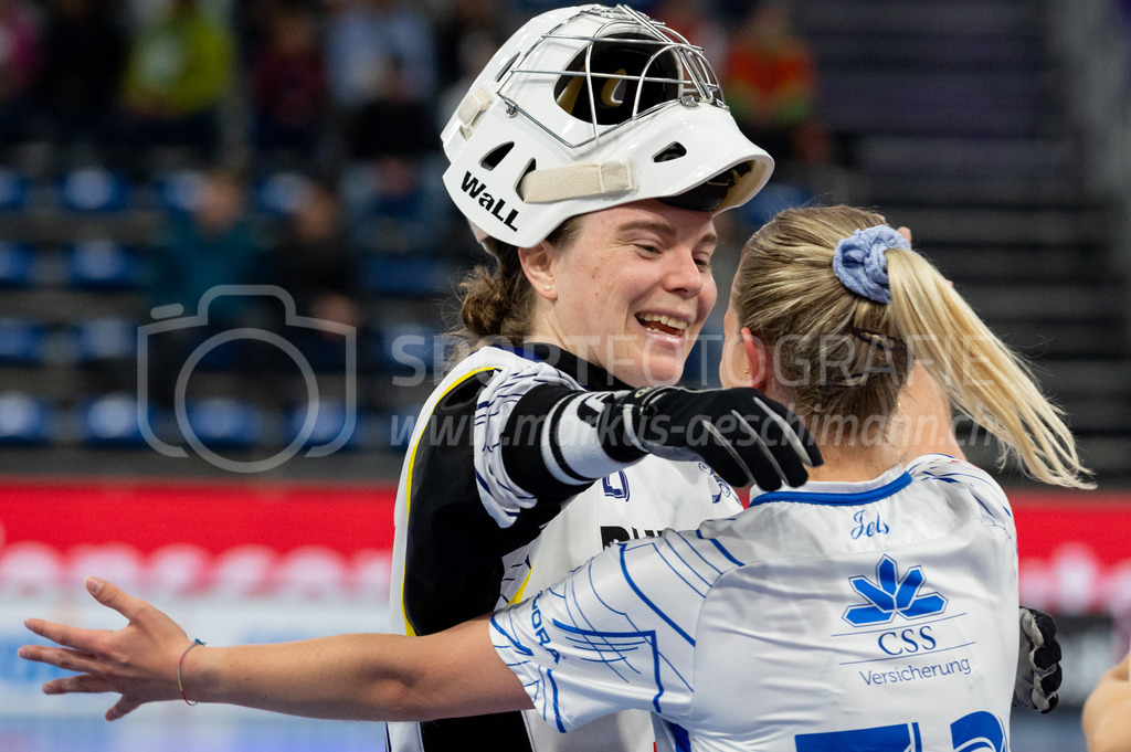 Piranha Chur vs Kloten-Dietlikon Jets - 23. April 2022 | Piranha Chur vs Kloten-Dietlikon Jets
Stimo Arena, Kloten
#29 Torhüterin Monika Schmid (Kloten-Dietlikon Jets)
Bild: Sportfotografie Markus Aeschimann | www.markus-aeschimann.ch - Realisiert mit Pictrs.com