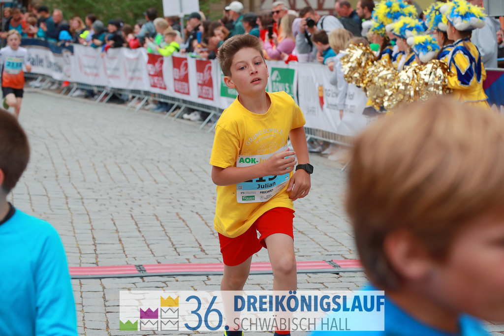 AOK Junior Cup 400m | 3Königslauf 2022 AOK Junior Cup 400m - Realisiert mit Pictrs.com