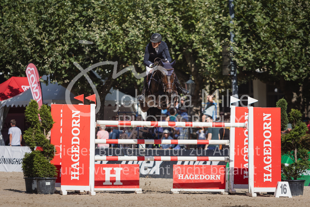 230910_OWLCh_GroßerPreis-626 | Deine schönsten Turniermomente als professionelle Fotos! Entdecke hochwertige Pferdesport-Fotografie im Online-Shop. Jetzt Fotos finden & bestellen!