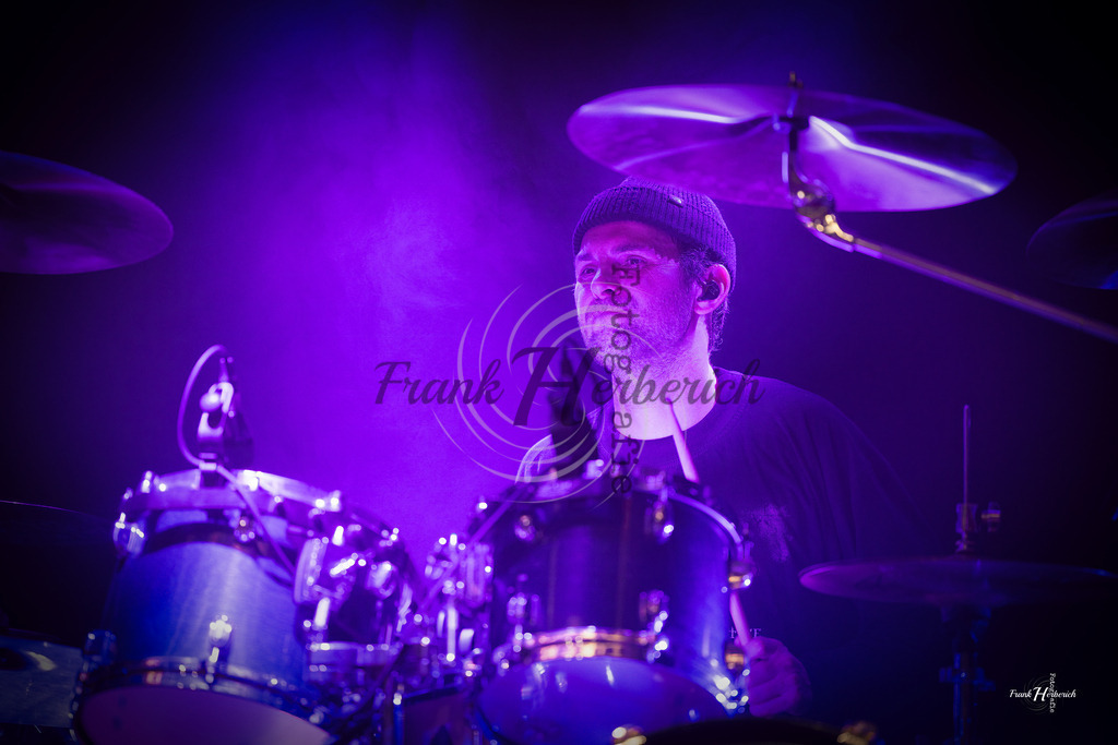 Justice 23.12.2025 | Frank Herberich Fotografie, Frank Herberich, Fotografie, Hochzeit, Portrait, St. Peter Ording, Ording, Westerhever, Nordsee, Frank Fotografie, Hardheim,  Odenwald,Walldürn, Band,Eventfotografie - Realisiert mit Pictrs.com