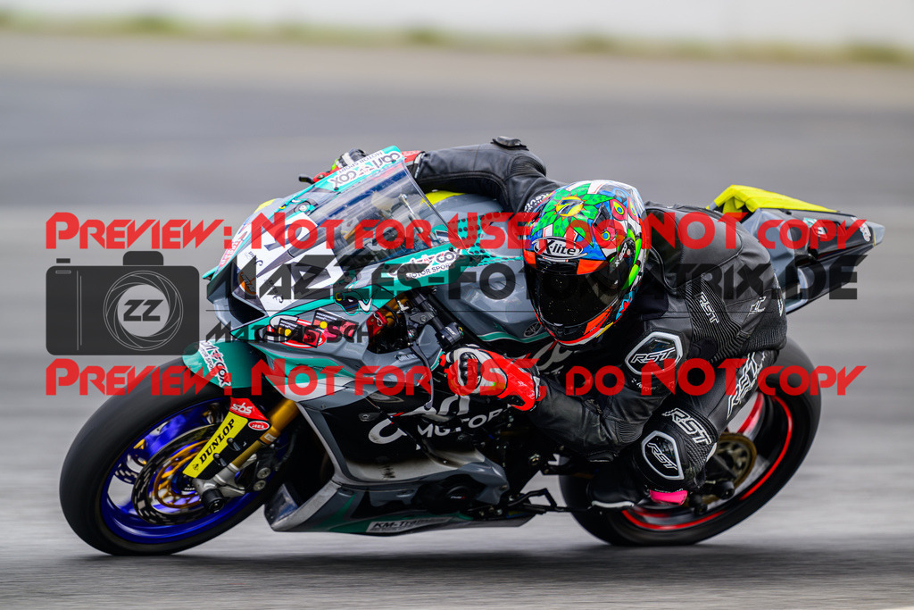 MaZZes_FotoMatrix_240615_6007705_8613 | ROT