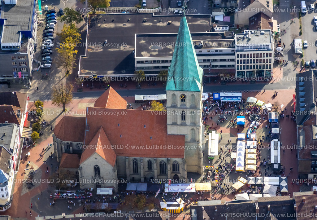 Hamm221017531-2 | Luftbild, Evang. Pauluskirche in der City, Wochenmarkt auf dem Marktplatz an der Kirche, Hamm, Ruhrgebiet, Nordrhein-Westfalen, Deutschland