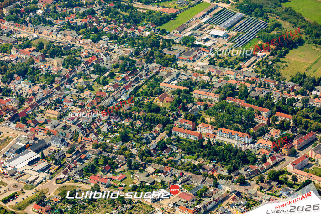 Luftbild der Stadt Calbe - Die Luftaufnahme wurde 2025 vom UL-Flugzeug heraus erstellt ( keine Drohne ) - Hochauflösende Luftaufnahme - für professionelle Ausdrucke geeignet. Die Geschenkidee !Hier alle&nbsp;Infos zur Lizenzierung der LuftaufnahmeWir fliegen auch dieses Jahr wieder in Ihre Region um Luftbilder zu erstellen.- Luftbild anfragen