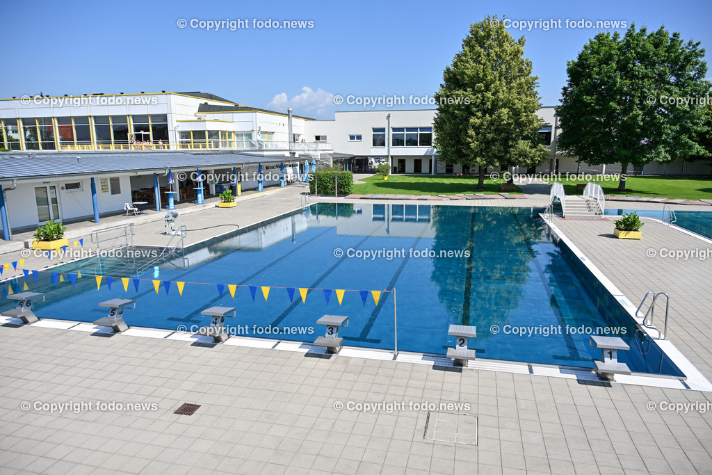 Vitalwelt Freibad Perg_ 05.06.2024-17 | 05.06.2024, Perg, AUT, Vitalwelt Perg, im Bild Freibad, Schwimmbecken, Sprungturm, Rutsche, Drohne
