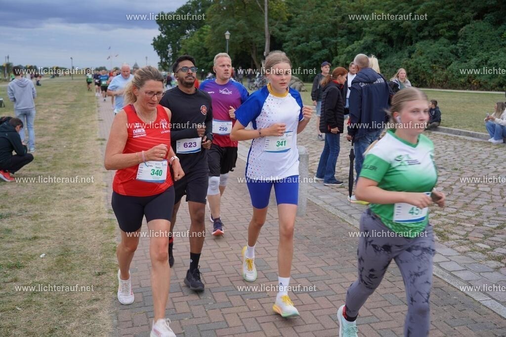 DSC05263 | Lichterlauf  - Realisiert mit Pictrs.com