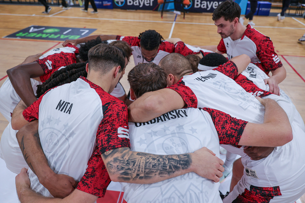 Pro A BAYER GIANTS vs BG Göttingen-86 | Fotos von Basketballspielen aus dem Raum NRW fotografiert von Gero Mueller-Laschet und Daniel Schaefer - Realisiert mit Pictrs.com