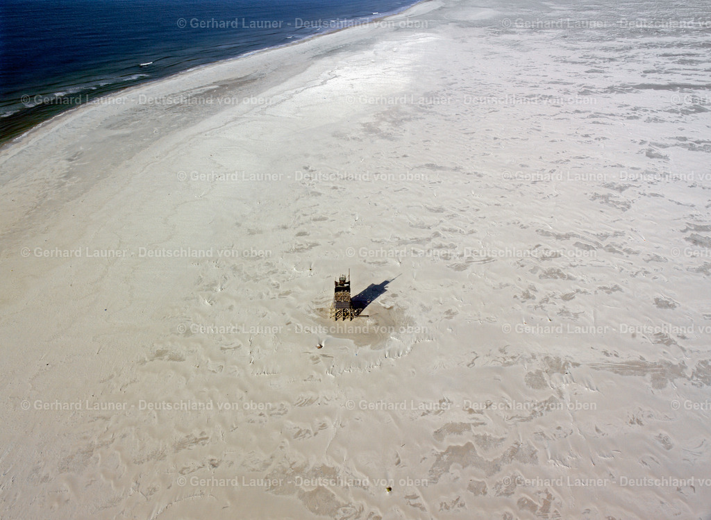 2581394 | SüDEROOGSAND 26.07.2005 Rettungsbake auf der Sandbank in Süderoogsand in der Nordsee im Bundesland Schleswig-Holstein, Deutschland. // Rescue beacon on the sandbank in Suederoogsand in the state Schleswig-Holstein, Germany. Foto: Gerhard Launer