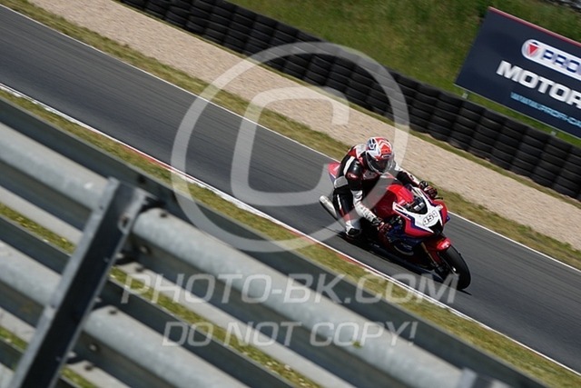 2025_05_12_PBK_17153 | Sportfotografie; SlowMotion; Video; Rennstrecke; Hafeneger; Speer; Racing; RSE; BMW; CBO; Trackday; Motorsportarena; Hockenheimring; Brno; Most; Barcelona; Valencia