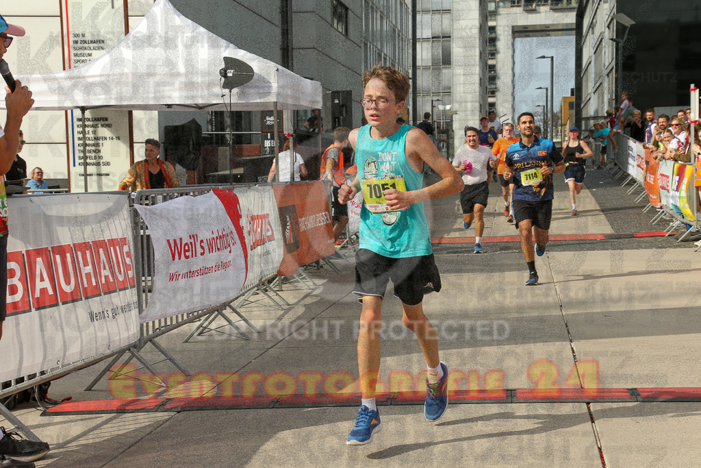 250920_1527_EX1_9506 | Sportfotografie im Rhein-Sieg Kreis, Köln, Bonn, NRW, Rheinland Pfalz, Hessen, etc. Unser Tätigkeitsfeld umfasst den Laufsport vom Volkslauf über den Marathon, Duathlon, Triathon bis zum Ultralauf wie Kölnpfad Ultra oder Schindertrail.
