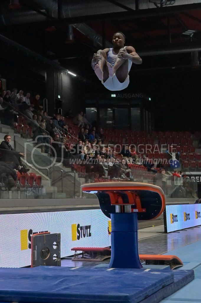 Schweizer Meisterschaften Kunstturnen Mannschaften Männer (A) - 22. November 2025 | Schweizer Meisterschaften Kunstturnen Mannschaften Männer (A)AXA Arena, WinterthurBild: Sportfotografie Markus Aeschimann | www.markus-aeschimann.ch - Realisiert mit Pictrs.com