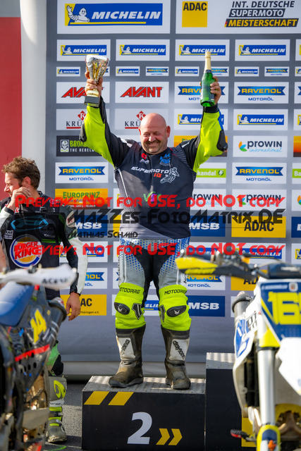 MaZZes_FotoMatrix_240713_6021986_8808 | UE40