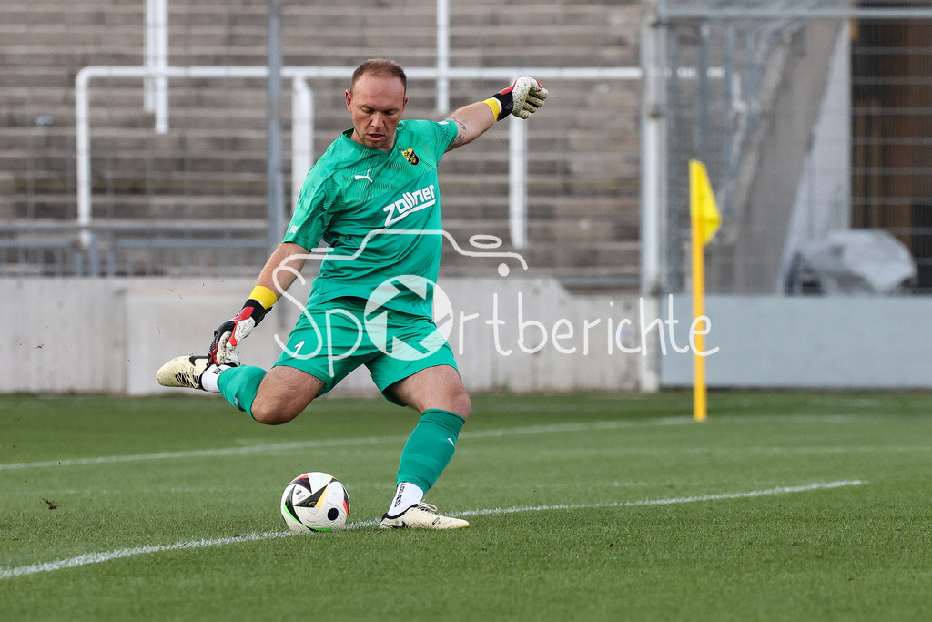 FC Bayern Amateure - DjK Vilzing | am Ball Maximilian PUTZ (DJK Vilzing #1) / Freisteller / Einzelfoto / Regionalliga Bayern: FC Bayern München II - DjK Vilzing, Grünwalder Stadion am 30.08.2024