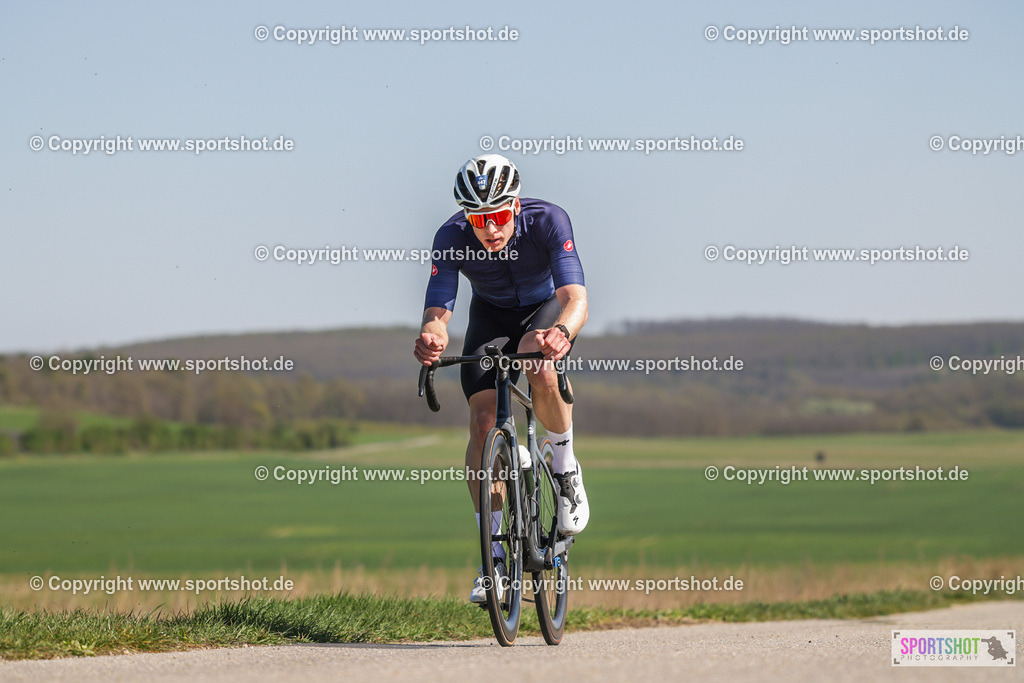 368A3357 | Neusiedlersee Radmarathon 2026@sportshot_your_pictrs #yourpictures#roadtowm2029 #nrm #neusiedlerseeradmarathon #neusiedlersee #neusiedlerseetourismus #burgenland #mörbisch #nrm26 #burgenlandtourismus #voglundco #poweredbyburgenlandtourismus #radsport #rad #marathon #ucigranfondo #visitburgenland #ucigranfondoworldseries