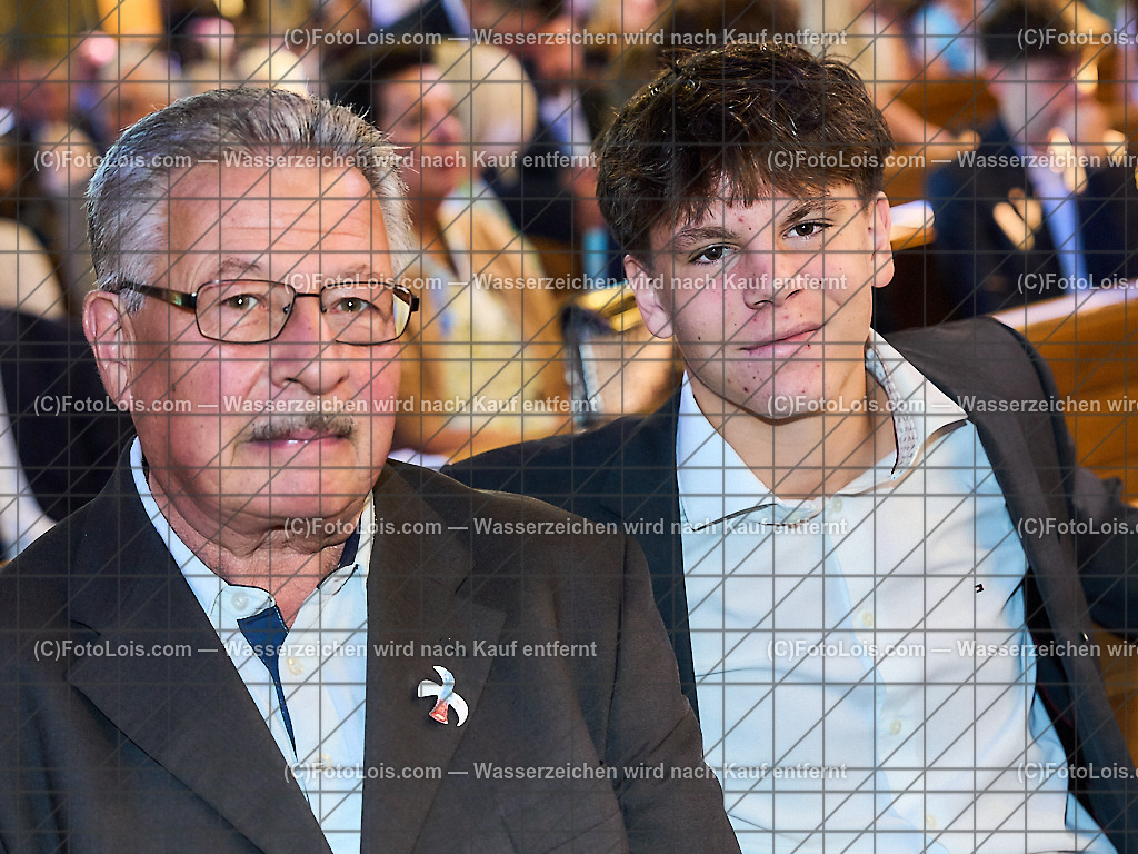 ALP0519_PfarrFirmung Wieselburg_Firmling-PateIn | (C)FotoLois.com, Alois Spandl, Firmung in der Pfarrkirche Wieselburg mit Generalvikar Dr. Christoph Weiss, Dechant Pfarrer Daniel Kostrzycki und Monignore Franz Dammerer, Sa 15. Juni 2024.