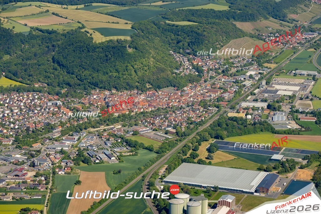 Luftaufnahme von  Zeil am Main - Die Luftaufnahme wurde 2025 vom UL-Flugzeug heraus erstellt ( keine Drohne ) - Hochauflösende Luftaufnahme - für professionelle Ausdrucke geeignet. Die Geschenkidee !Mit Lizenz und Bildrechte bestellbar