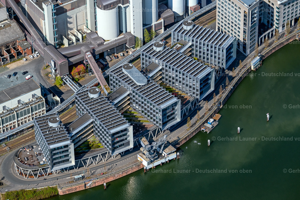 4020831 | Moderne Bürohäuser am Rotfelder-Ring, Frankfurt am Main