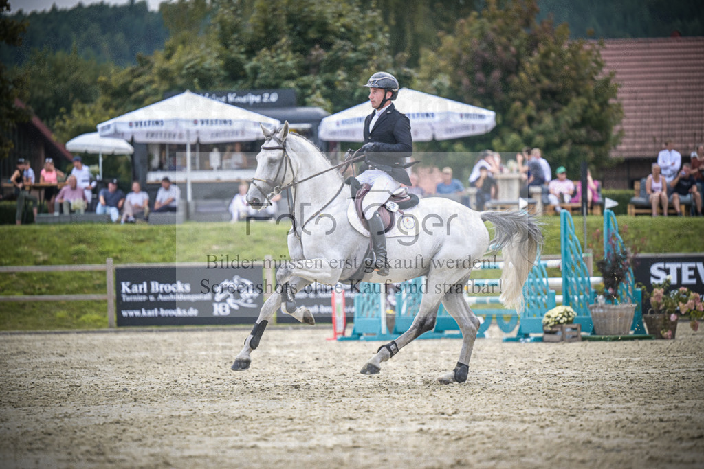 DOS_2381 | Entdecke hochwertige Reitturnierfotos von Foto Oger. Professionell, emotional und authentisch – jetzt Lieblingsmomente im Shop bestellen.Deutschlandweite Turnierfotografie. - Realisiert mit Pictrs.com