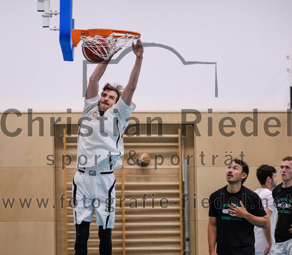 2025-12-06_002_TSV_Vaterstetten_gegen_MTV_1879_Muenchen | Vaterstetten, Deutschland, 06.12.2025:Basketball, 2. Regionalliga Süd 2025 / 2026, 9. Spieltag, TSV Vaterstetten gegen MTV 1879 München, Endergebnis: 58:83Foto: Christian Riedel / fotografie-riedel.net