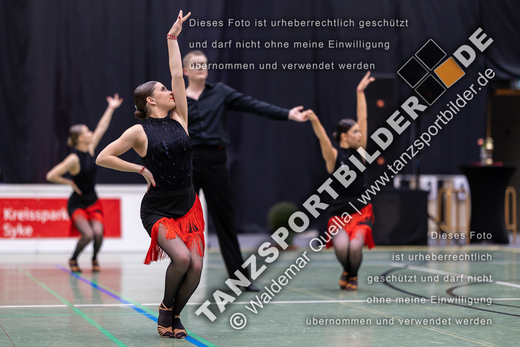 20230325-10199 | Hier finden Sie Tanz Bilder vom Latein und Standard Formationen tanzen. Sportbilder vom Tanzsport. Schöne Fotos und von Weltmeisterschaft, Europameisterschaft, Bundesliga, Regionalliga, Oberliga und Landesliga sowie von GOC Stuttgart, DanceComp, WM Bremen